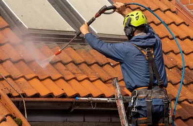 Démoussage et hydrofuge de toiture à Épinac